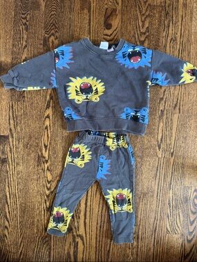 Zara faded black Sweatshirt & Leggings Set with Yellow and Blue Lion Print